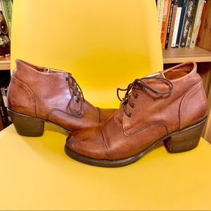 Sutro Footwear San Francisco Lace Up Ankle Boots